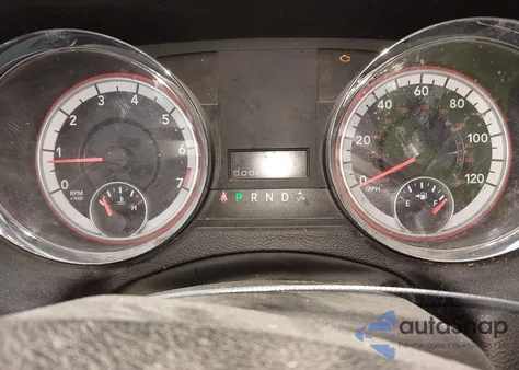 2011 Dodge Grand Caravan Express z USA, uszkodzony, nr VIN 2D4RN4DG3BR742668